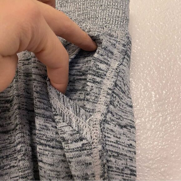 Athleta gray woman’s Techie Jogger Pants pull on drawstring with pockets- XXS - Picture 4 of 11